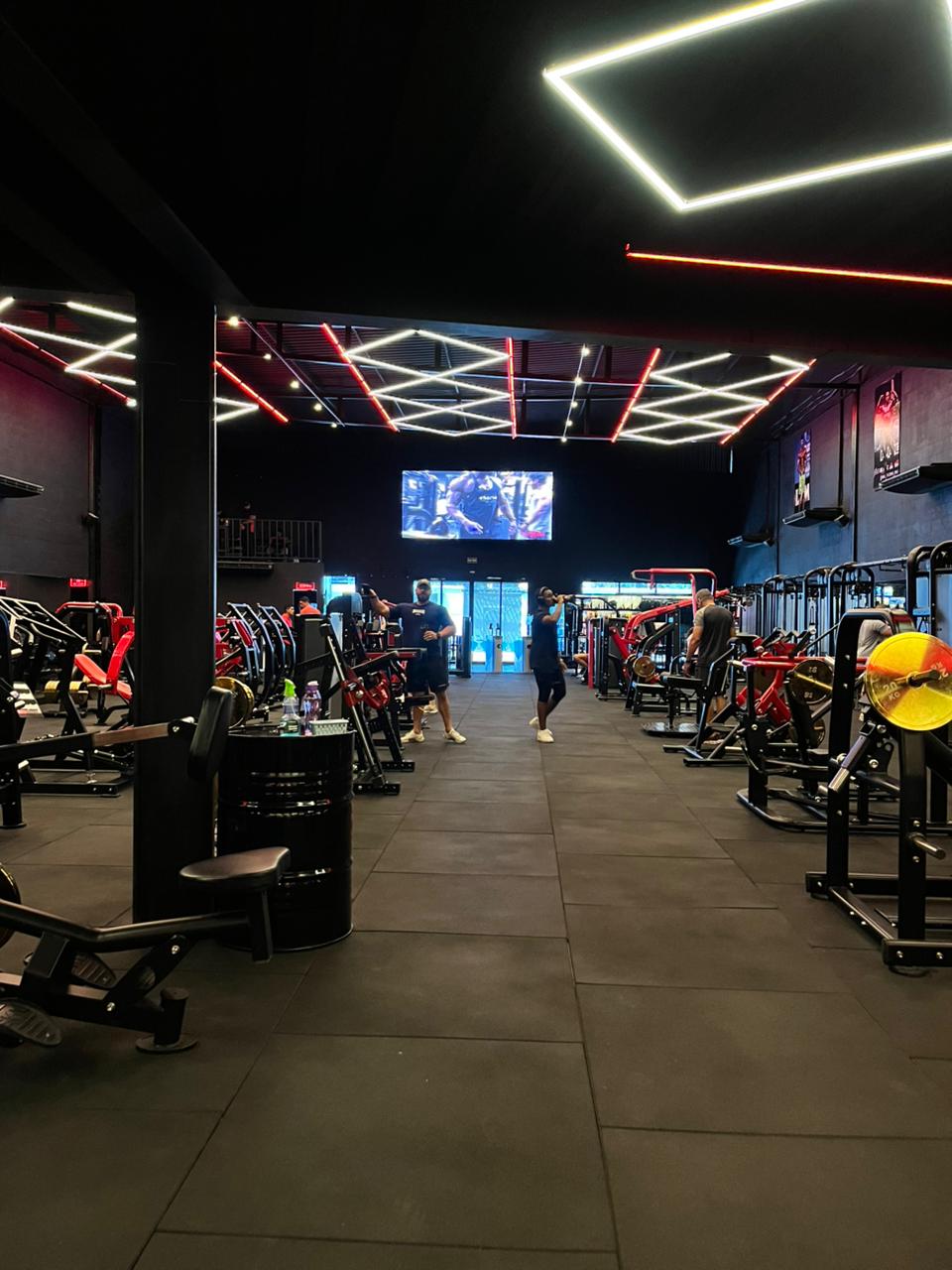 Aparelhos de musculação usados nas aulas práticas